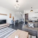 Coastal Haven Talea By Pikhost Lägenhet