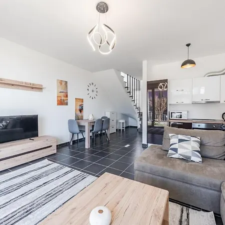 Coastal Haven Talea By Pikhost Apartament Tale