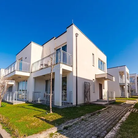 Coastal Haven Talea Apartment *