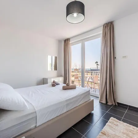 Coastal Haven Talea By Pikhost Appartement Tale