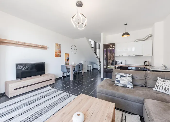 Coastal Haven Talea By Pikhost דירה